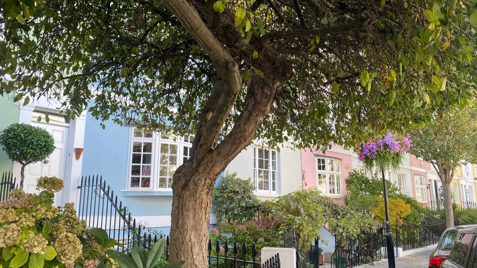 Earl’s Court – From Village to Victorian Grandeur