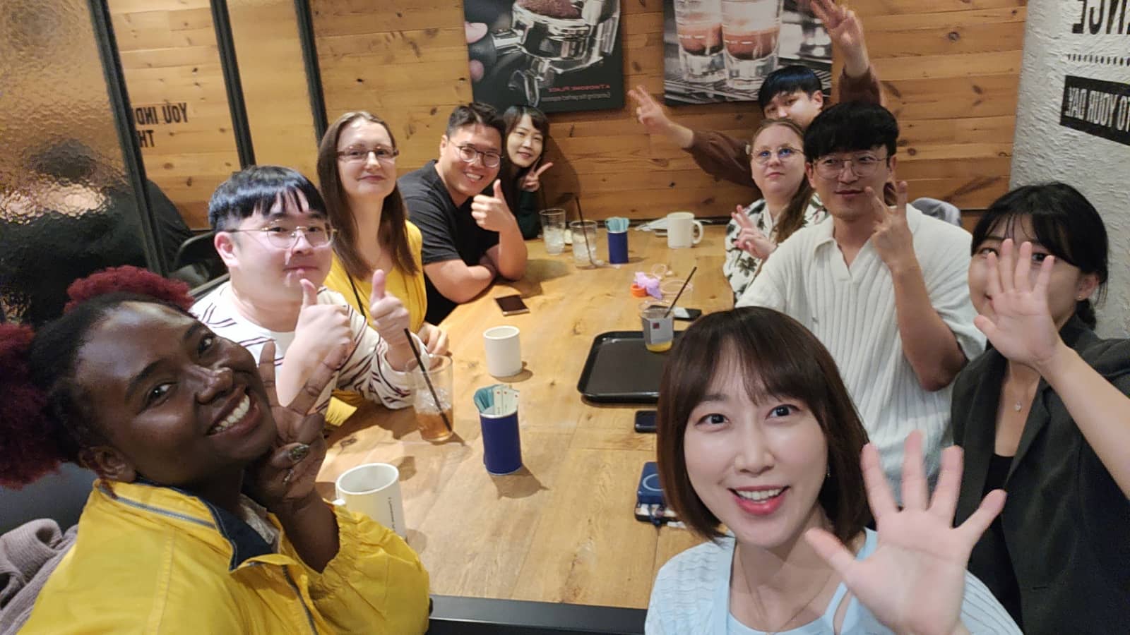 1:1 or 2:2 Eng&Kor Language Exchange in Hapjeong합정 한국어 영어 언어교환 모임