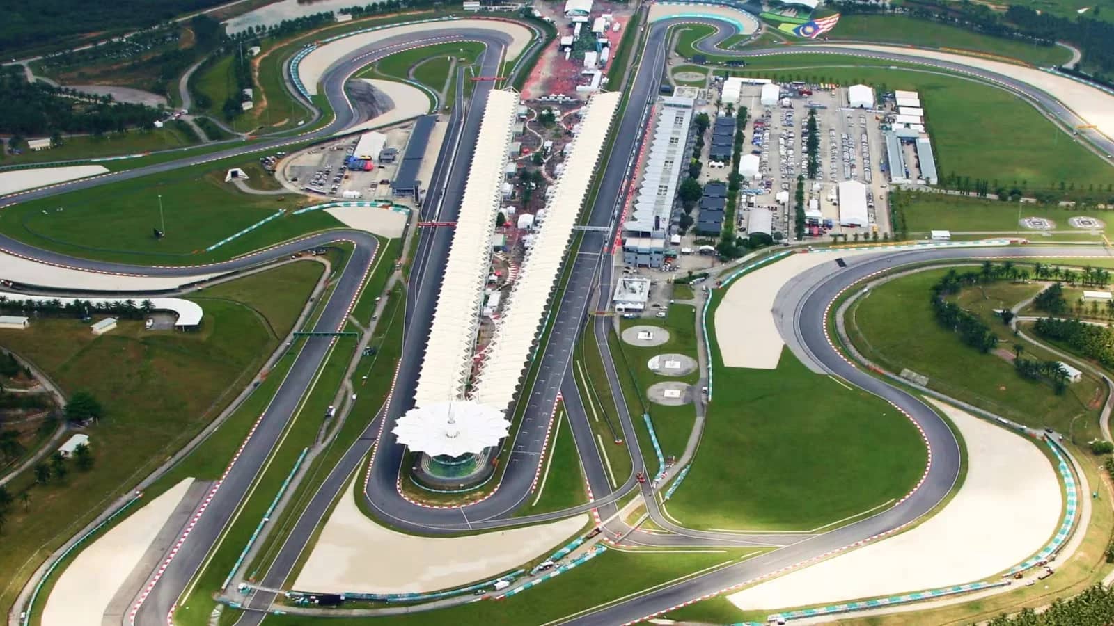 Saturday midnight: The Bahrain GP LIVE (from Malaysia)