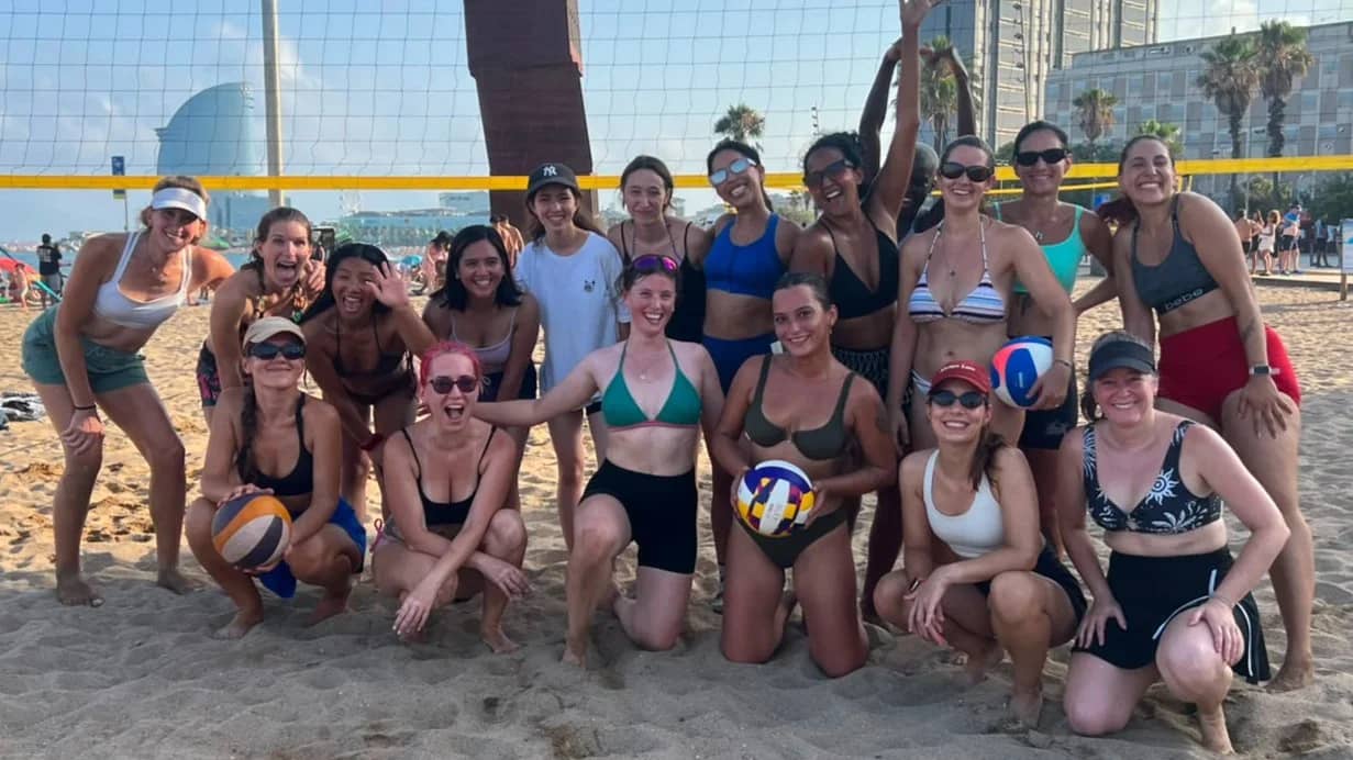 Women's English-Only Volleyball – All Levels 🏐