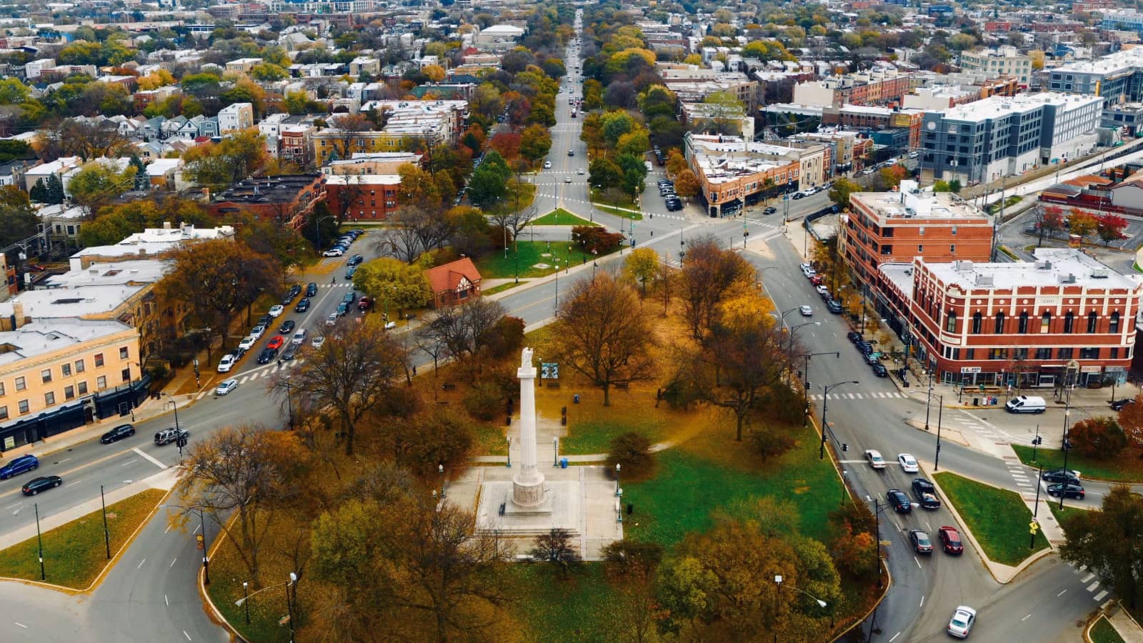 Logan Square Uncovered: Mansions, Boulevards & Hidden Gems!