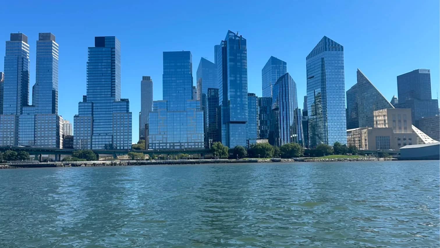 Rowing around Manhattan fundraiser