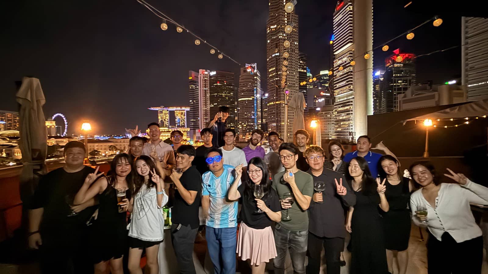 EXPATS & LOCALS GATHERING | NEW FRIENDS | FREE LADIES ENTRY | 20S - 40S