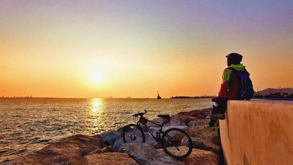 EASY RIDE ( RERUN ) : Sunset@Tuen Mun-Chek Lap Kok Tunnel Seaside + Dinner