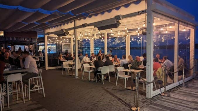 Barca Pier and Wine Bar
