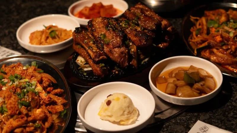 KOREATOWN: LAST MINUTE BBQ Pork Ribs & Gamjatang Dinner at Ham Ji Park