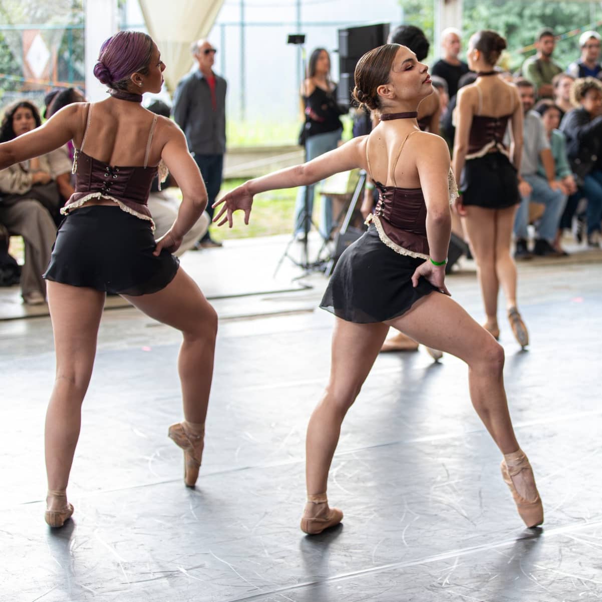 Mesa de discussão: Autocuidado na Vida de um Bailarino