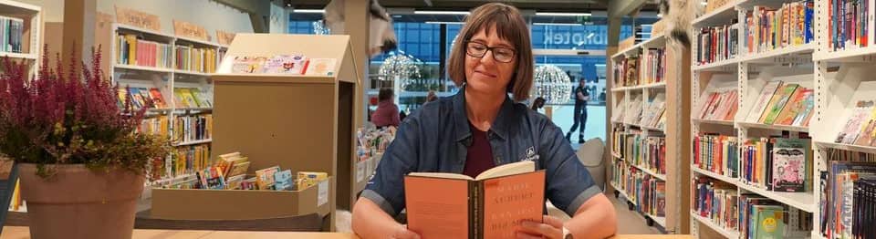 Shared reading / Høytlesing i biblioteket