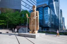 "The Light That Shines Through the Universe": Lectures and Meditations - Monuments to War