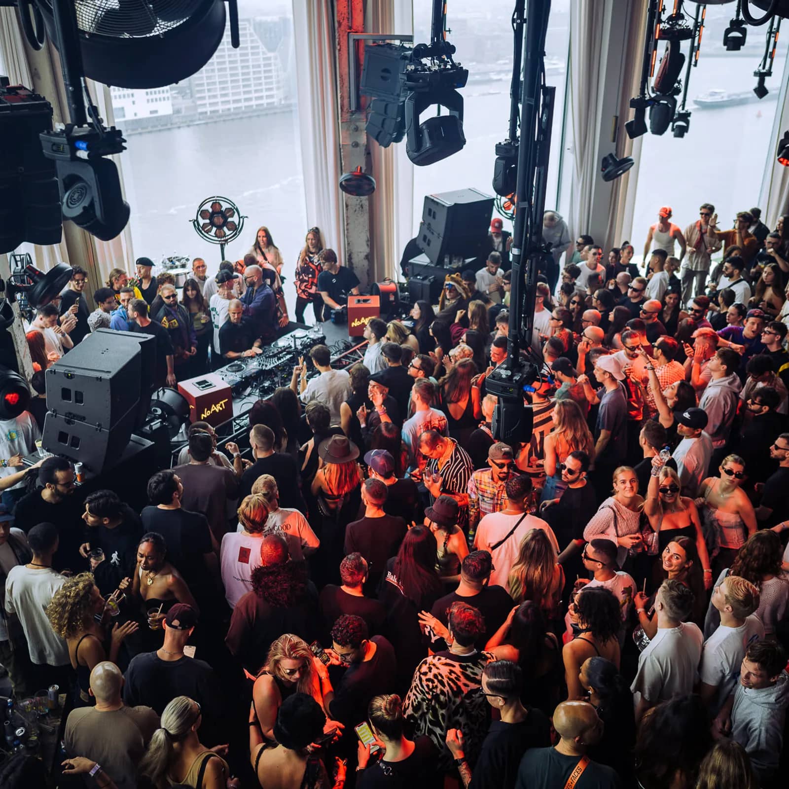THE LOFT Presents: HUNEE B2B Stella Zekri B2B Suze Ijó