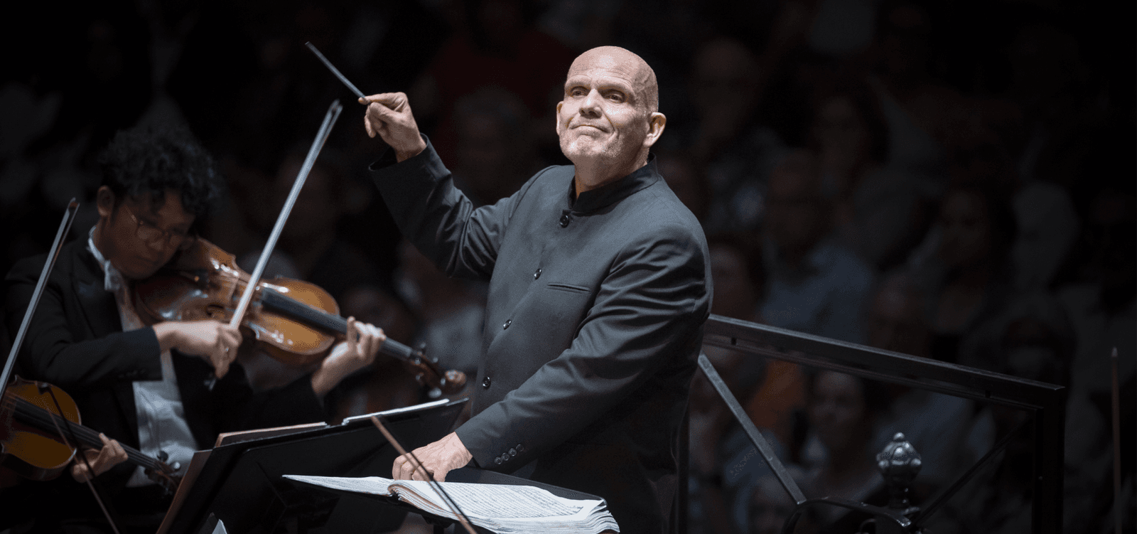 Jaap van Zweden conducts Beethoven's Symphony No. 9