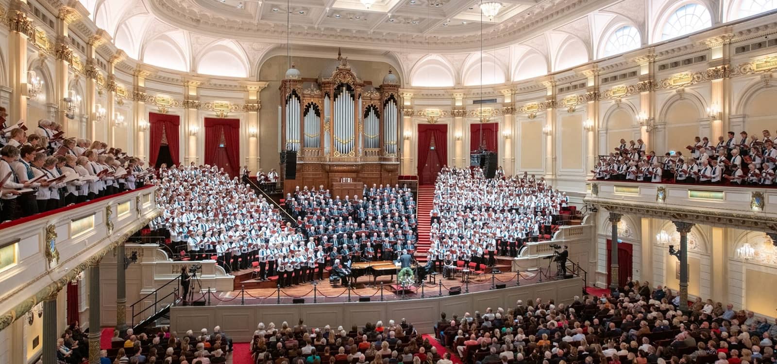 Grootkoor Holland Sings with 1000 Voices