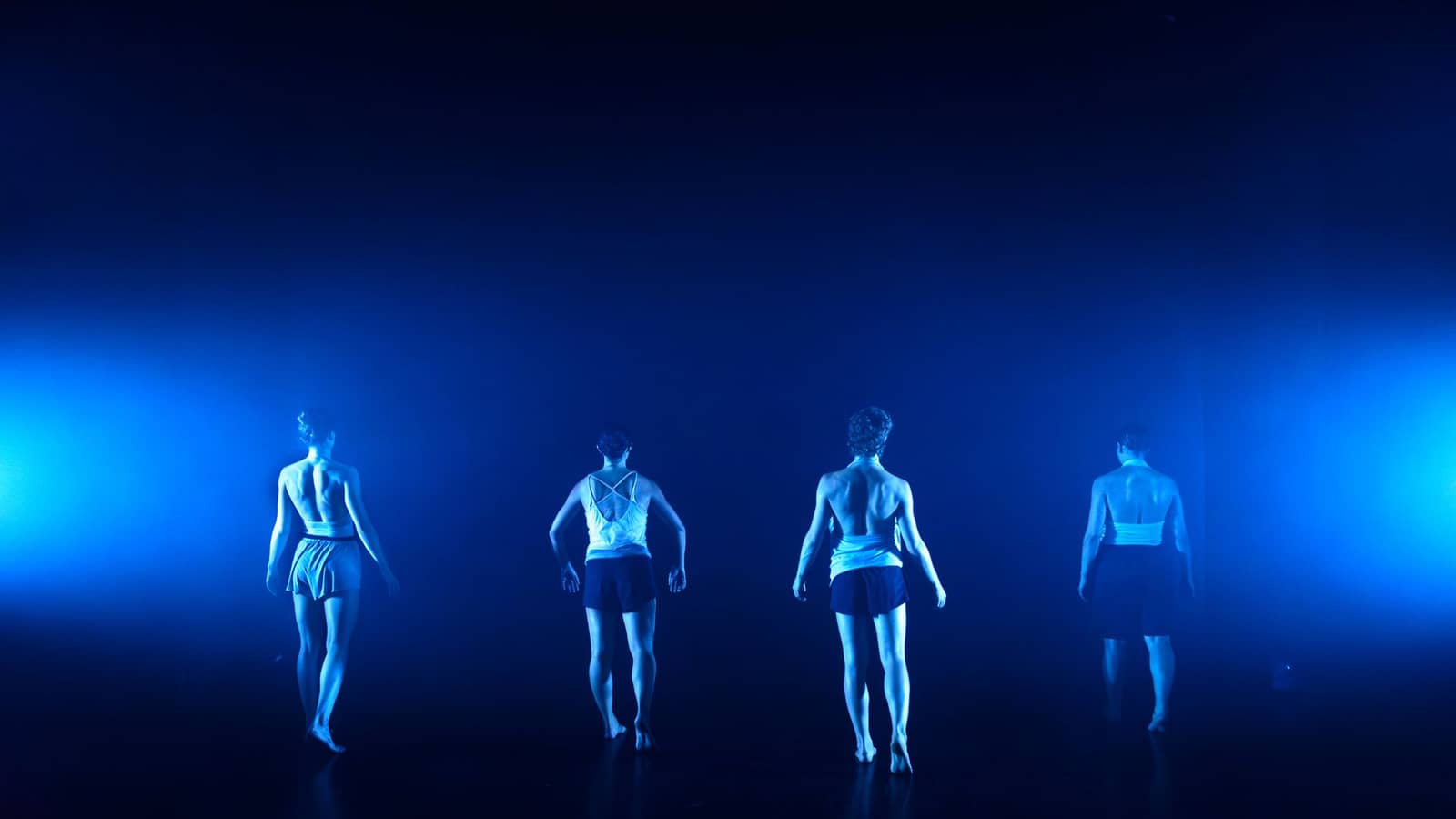 Vertical Blue - Body of Art | Annemijn Rijk