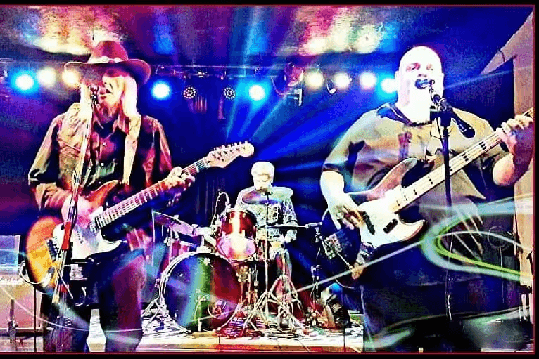 Howlin' Waters @ Friday Night Patio Music