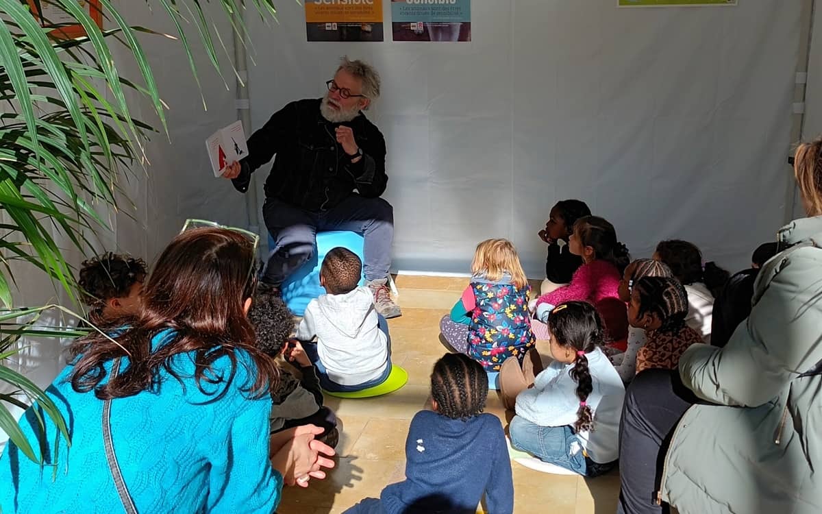 Lectures for Small and Large Ears at the House of Animals