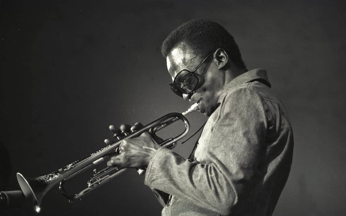 Miles Davis, la nuit aussi est un soleil