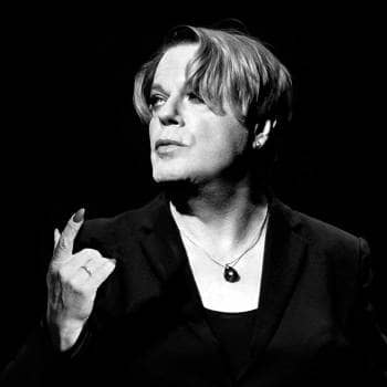 SUZY EDDIE IZZARD | "THE TRAGEDY OF HAMLET"