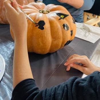 Workshop: Painting Halloween Pumpkins