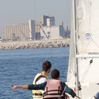 Nautical activities at Port Olímpic: 'Sail baptism'