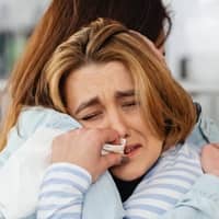El dol compartit: Acomiadar la infantesa en l'etapa adolescent