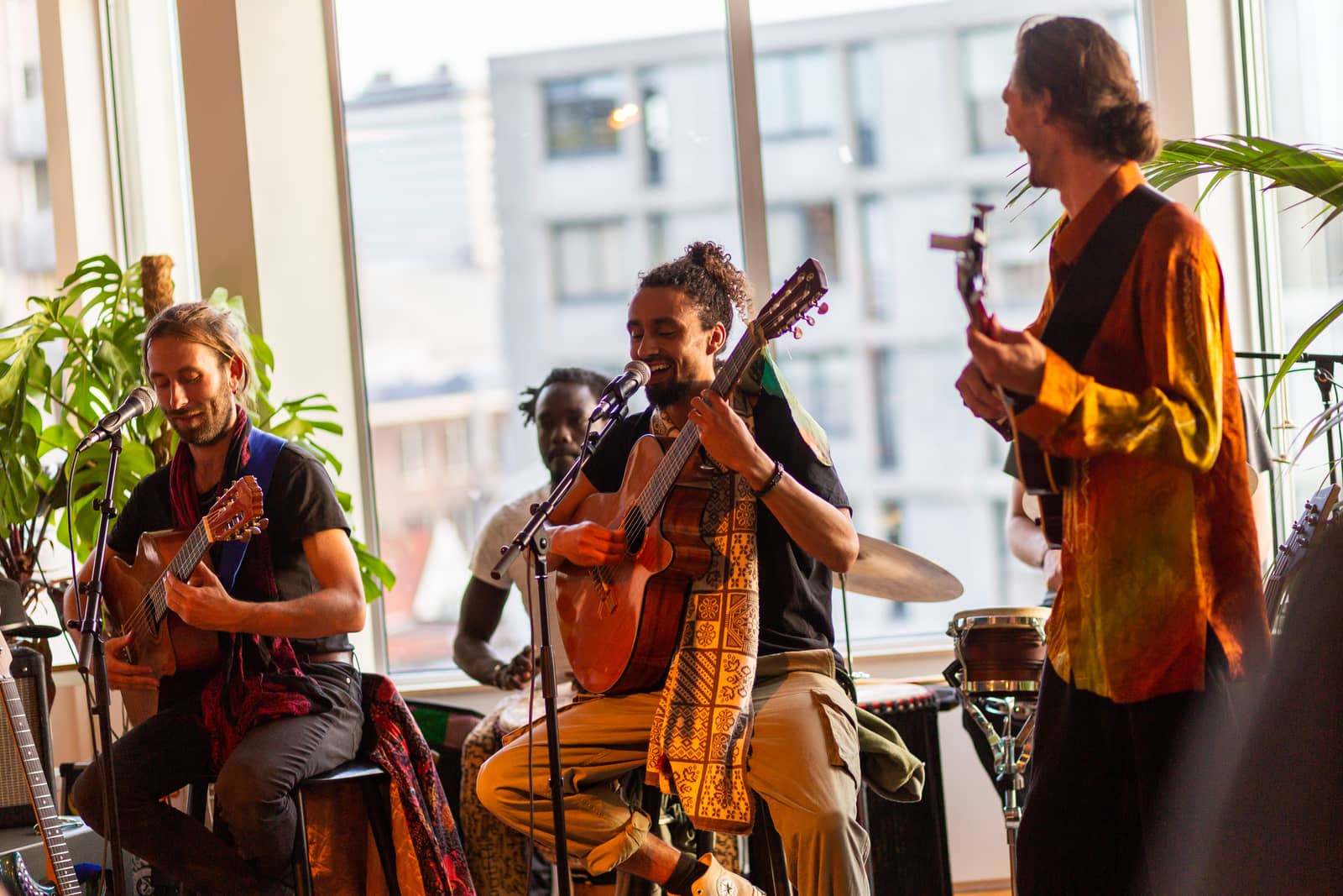 Rooftop Latin Night: Picaflor