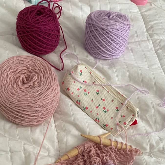yarn club: fiber arts circle & trivia