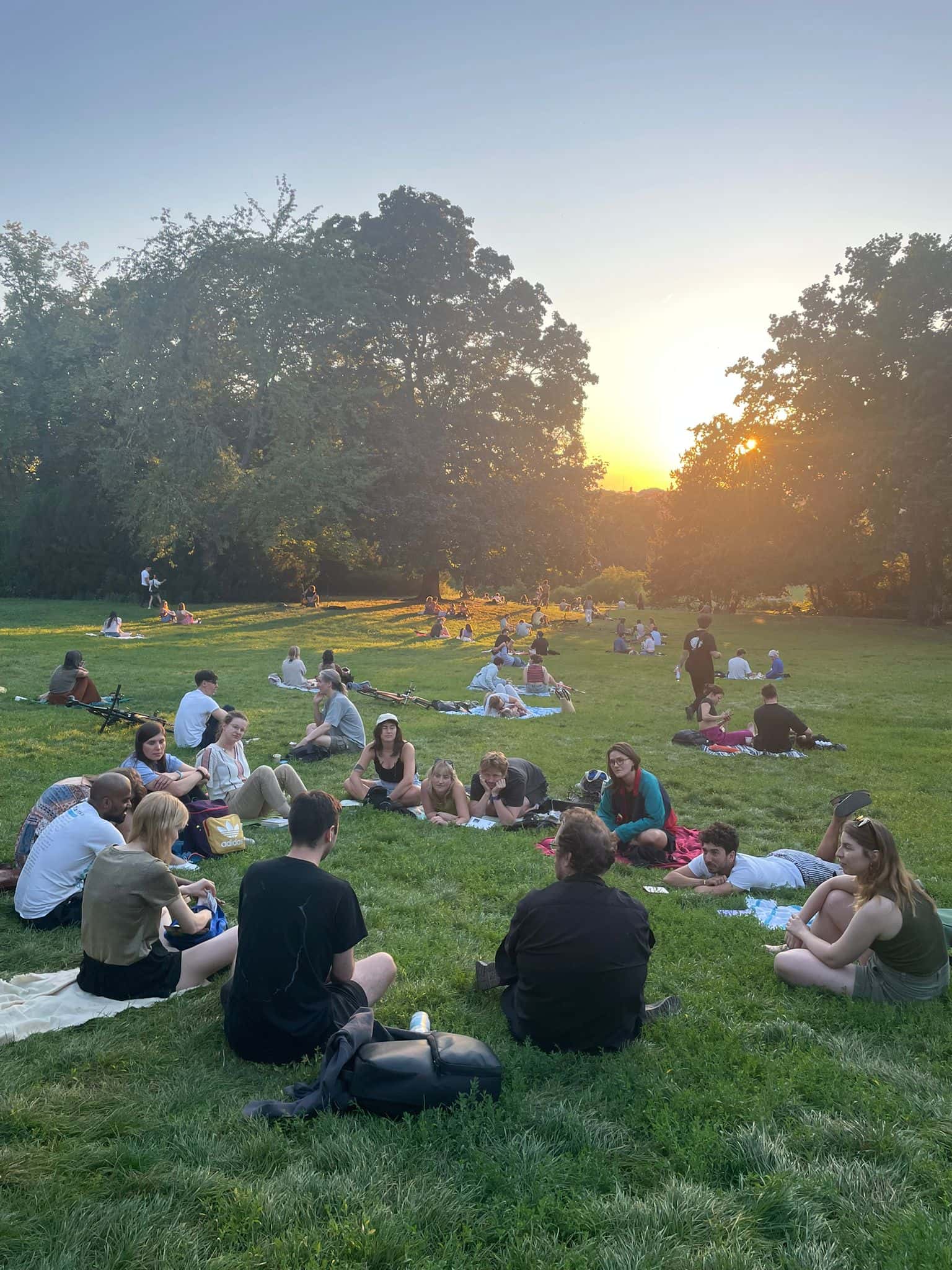 Silent Book Club Session n. 43 - Gleisdreieck Park!