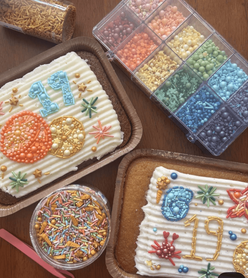 cake club: embroidered cakes with barra