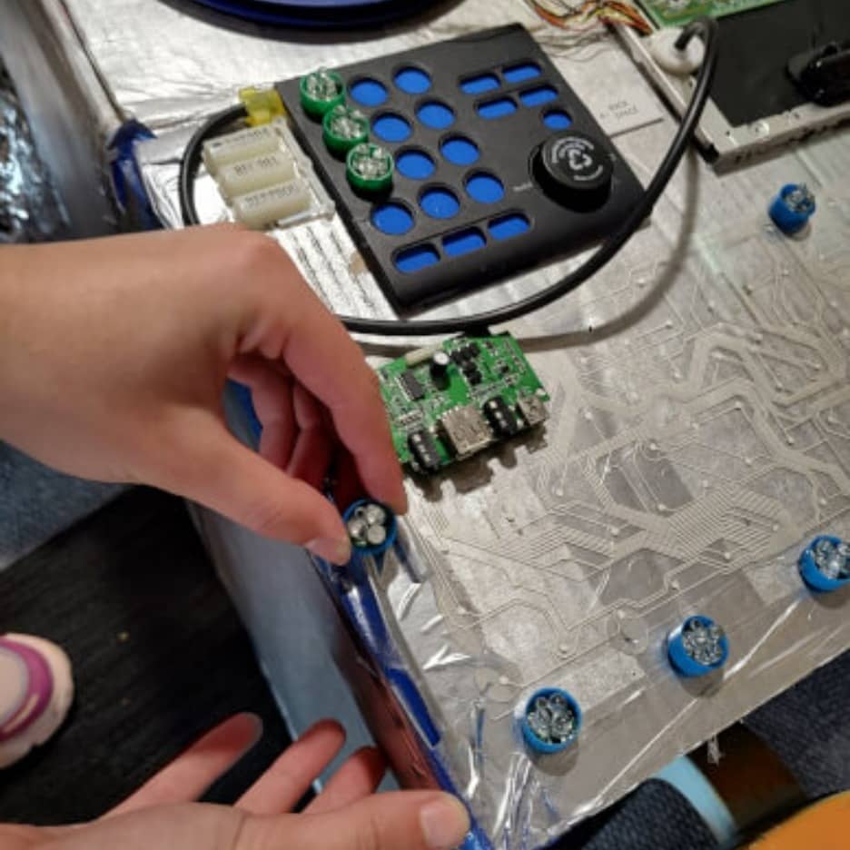 School Holiday E-Waste Tinker and Robot Build Workshop