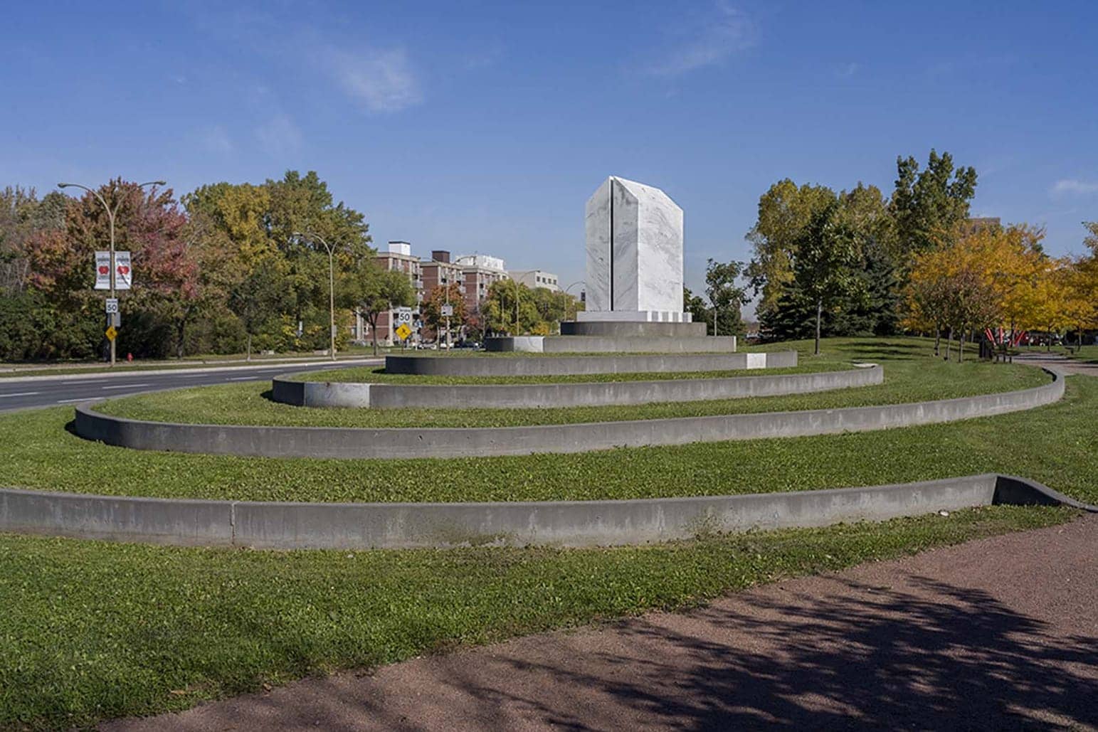 L’art public : œuvres de mémoire et œuvres ludiques à Cartierville - Vincent Arseneau