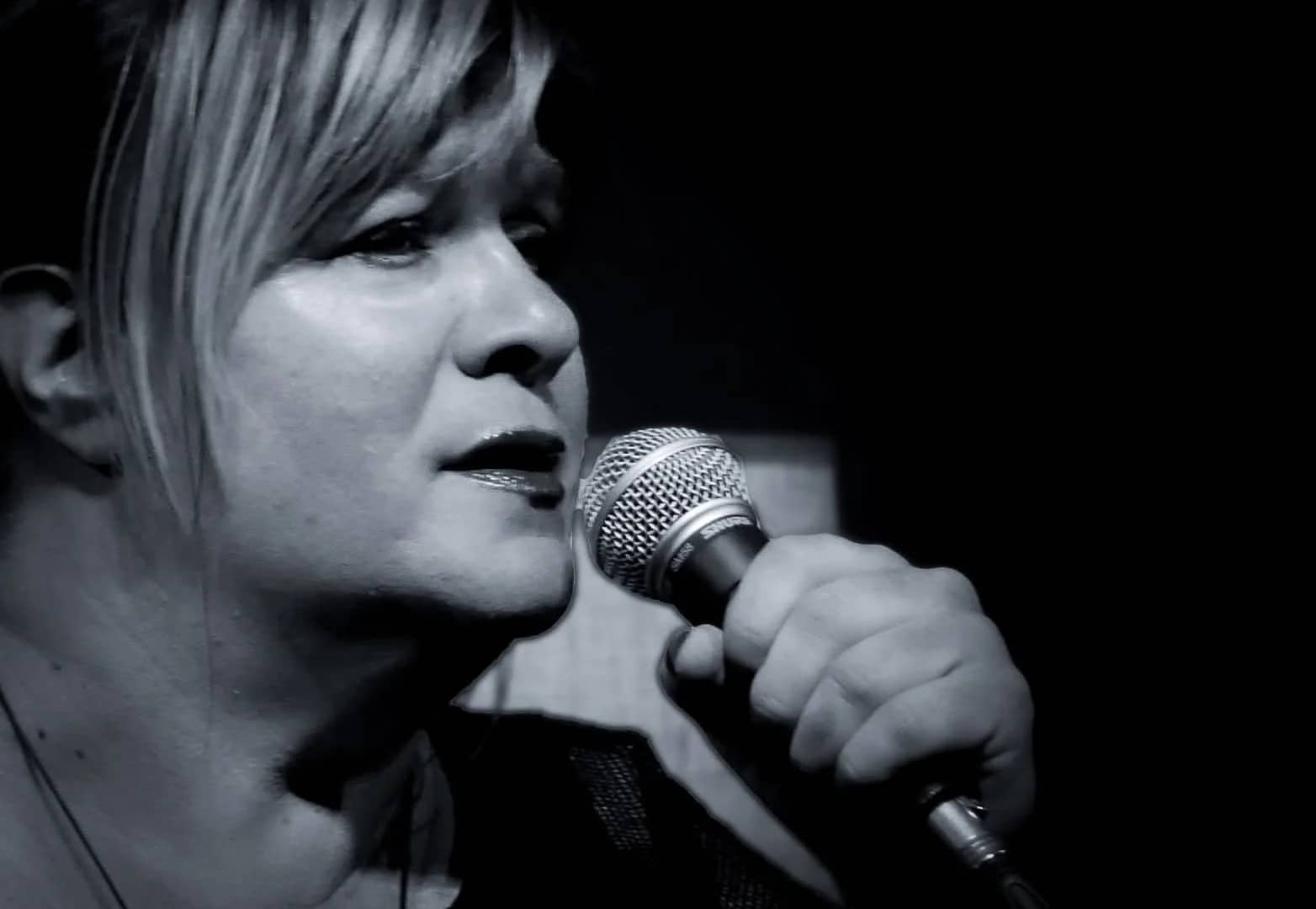 Je ne suis qu'une chanson, hommage à Ginette Reno
