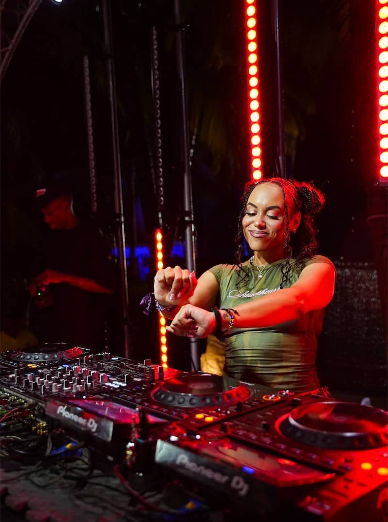Mhmmm Soundscape with DJ Hangaëlle