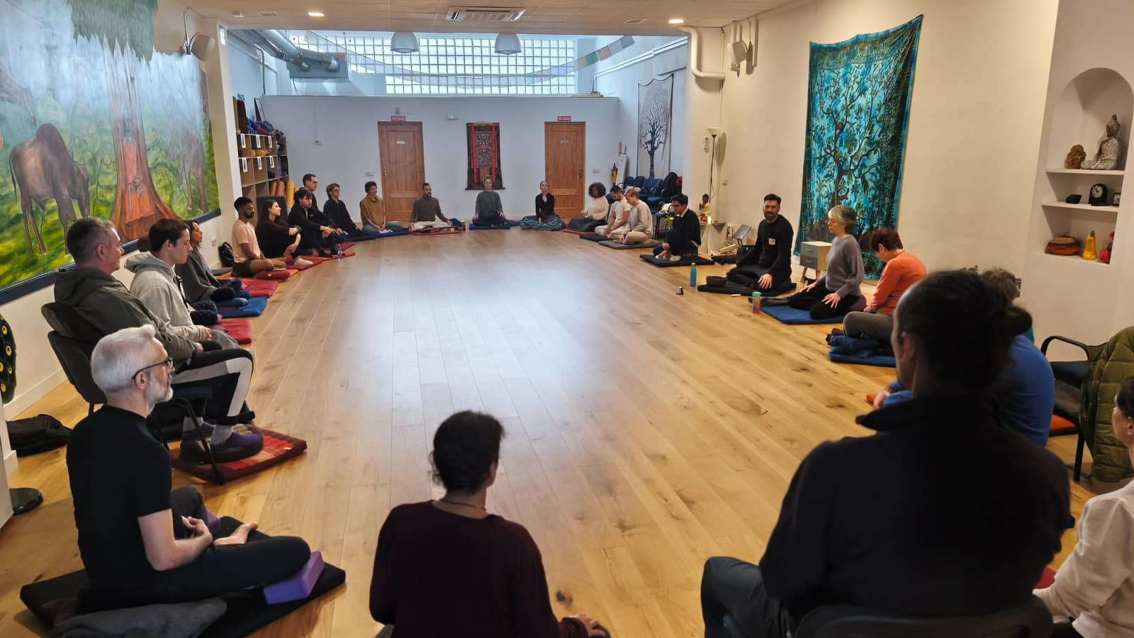 Clase semanal de mindfulness y meditación con Jose