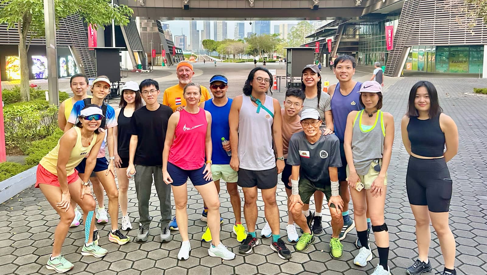 Social Run n Brekkie. Make new friends from an international run n social group!