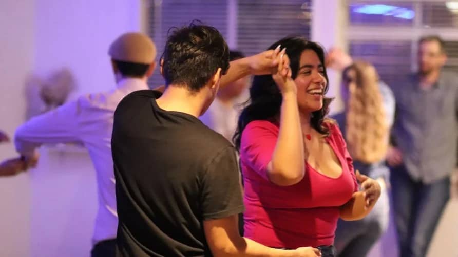 Free Salsa and Bachata Lessons