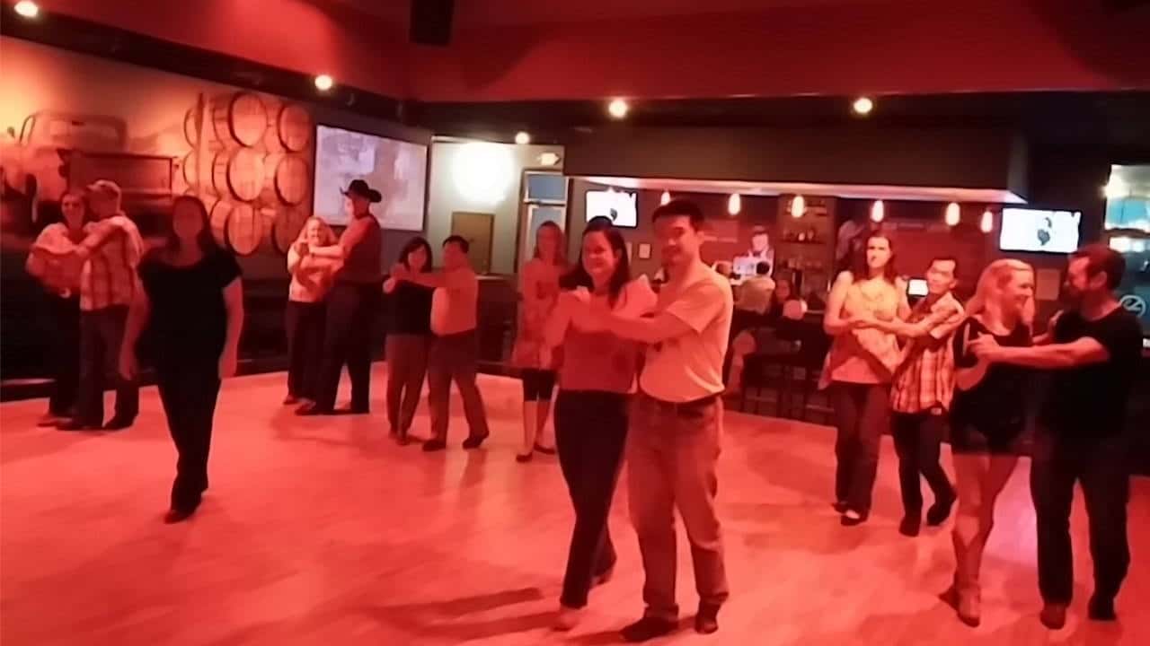 FREE Sundays 2 Step, 1 Step, Waltz Classes.Text Required before at: 512-296-5678