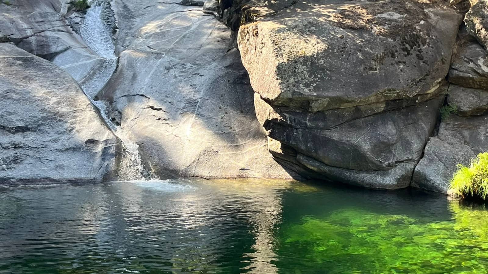 🥾 SENDERISMO REFRESCANTE 💦 GREDOS : POZAS, JACUZZIS Y PISCINAS NATURALES 🏊♂️