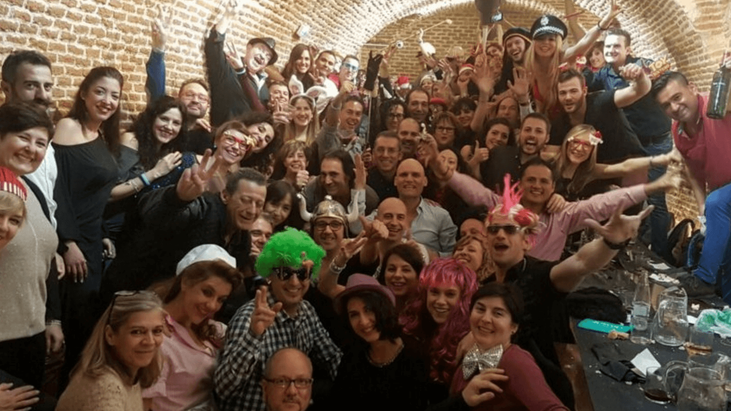 Risas, Gente nueva, Diversión Tapeo