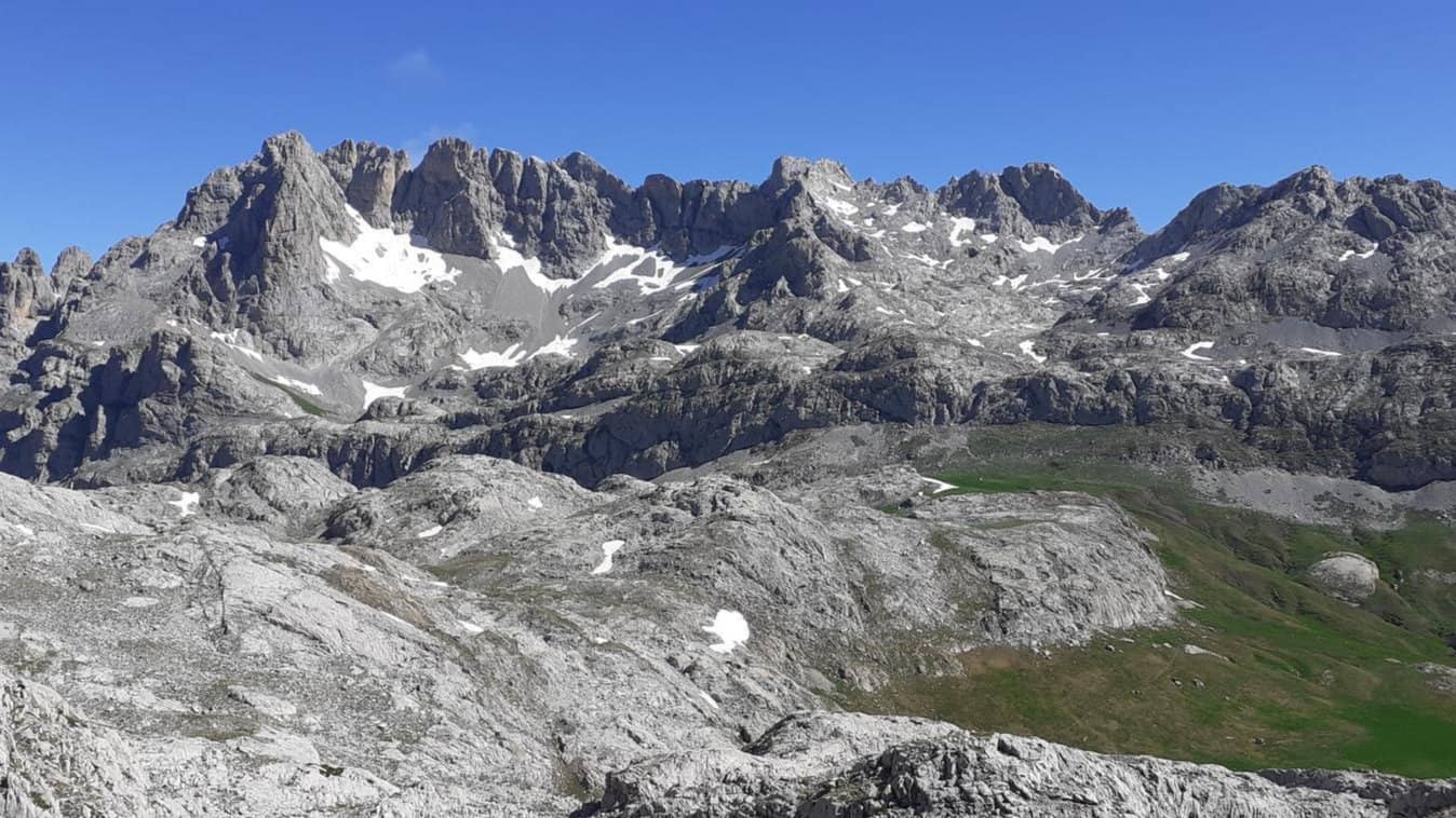🏔️ PICOS DE EUROPA: CUMBRES, TELÉFERICO Y ALTA MONTAÑA (Edición Autor) ⭐⭐⭐⭐⭐