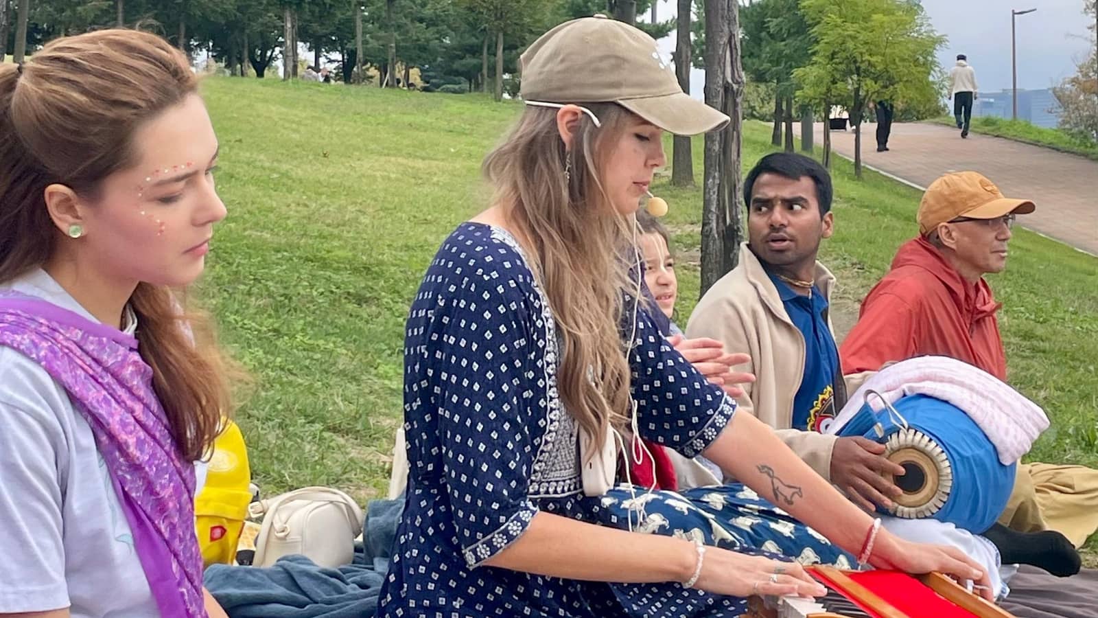 Free Mantra Meditation by the Han river