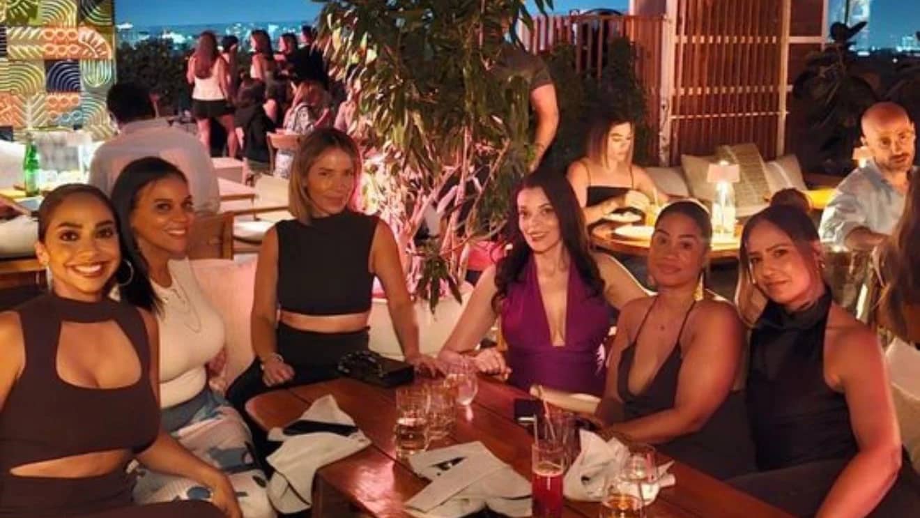 ๐๐ธ Happy Hour @ Level 6 Rooftop | Sunset & Cocktails ๐ฅ๐ด