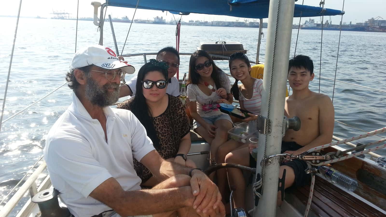 Sailing on Sundays for enthusiasts, old salts and beginners