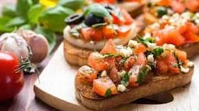 ✨ Meetup Especial: Cena castiza con solera en Antigua Embajada 🍷🏰