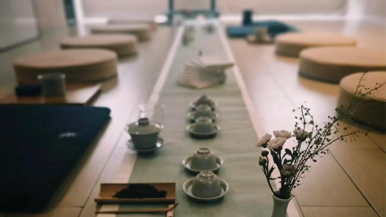 Mid-Autumn Mindful Tea & Mooncake Tasting | English Book Club