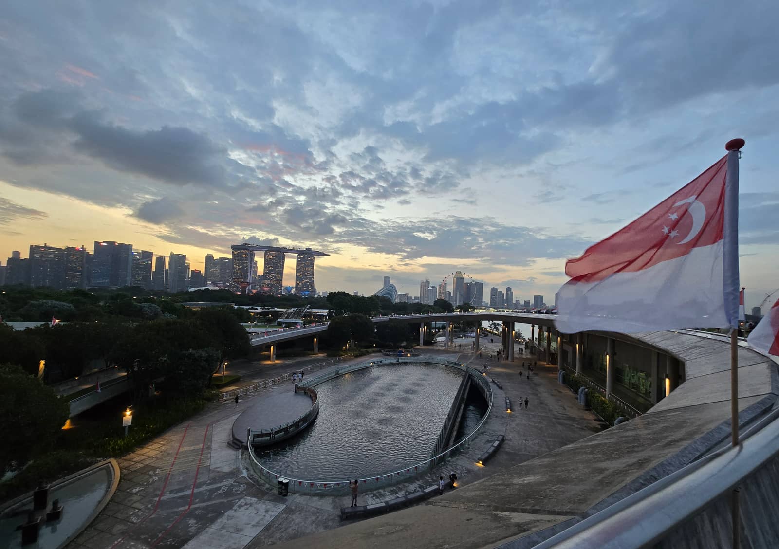 Run to Eat: Gardens by the Bay!