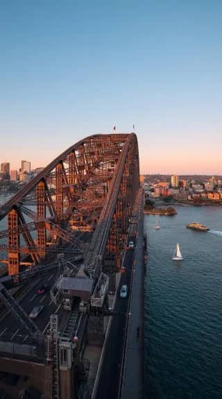 RIDE THE ICONIC SYDNEY HARBOUR BRIDGE