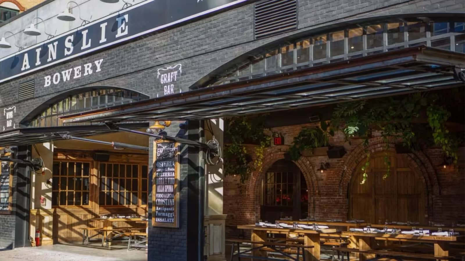 Make friends over pub and grub!