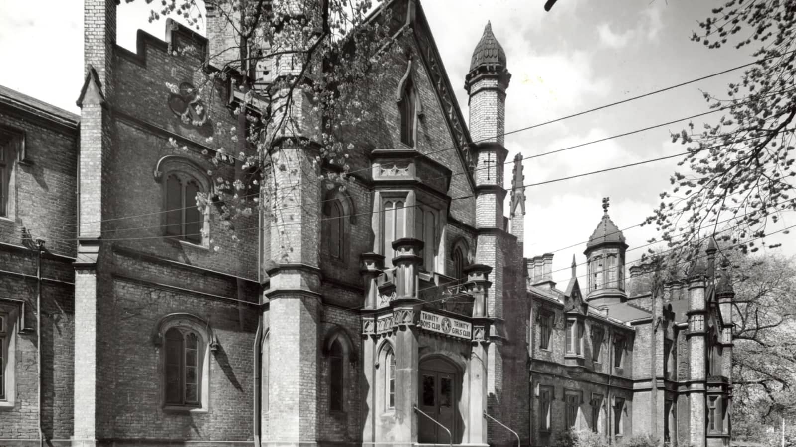 The U of T, Yorkville and Rochdale College (MEGA-TOUR)