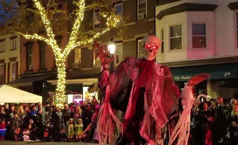 Tarrytown Halloween Parade π§