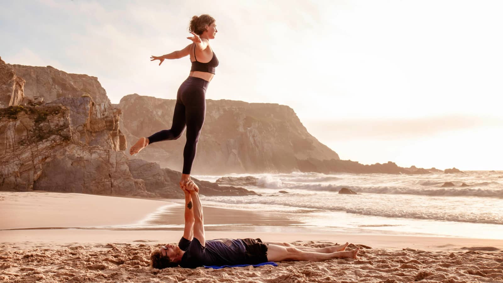 Acroyoga Day Intensive - Flow & Dance Lifts